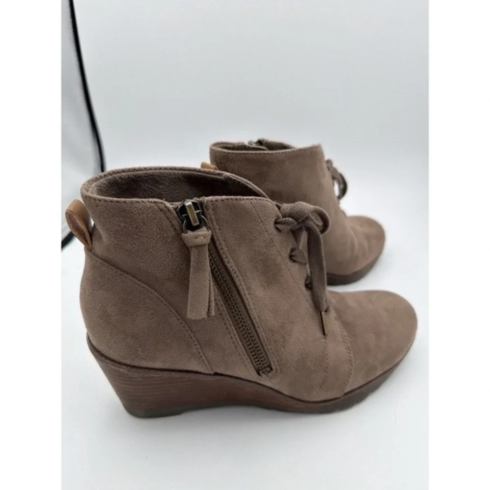 Dr. Scholl's Women's US 7 Suede Ankle Boots Taupe Lace-Up Side Zip Wedge.   1597